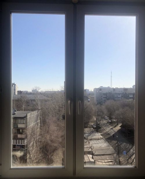 За чистыми стеклами грязь не живет
